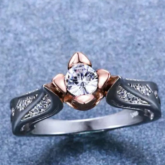 Two Tone Silver Ring - Picture 4 of 5